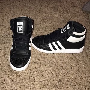 Adidas ‘Top 10’ hightop sneakers. WOMENS 6.5
